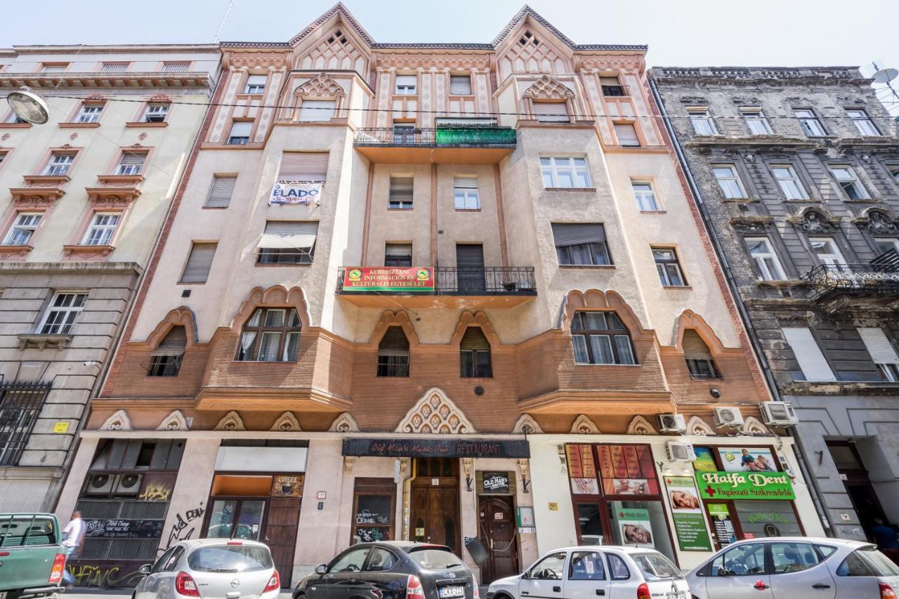 Lighthouse Apartman *